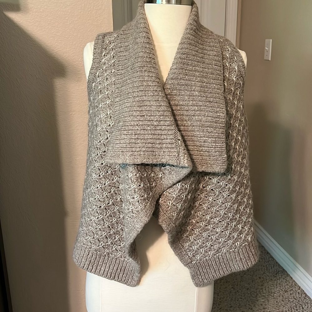 Ann Taylor LOFT Sweater Vest/Cardigan - Size XS